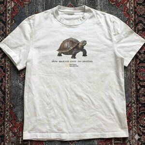 National Geographic a turtle "Slow Motion Over No Motion" T-shirt